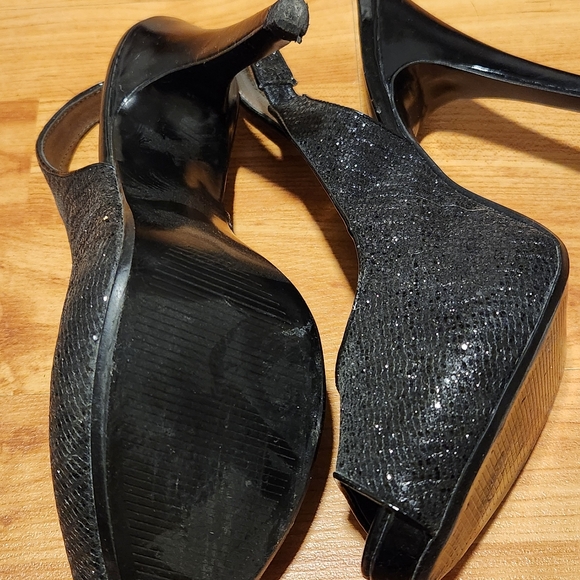 Lulu Townsend Black Shimmer Slingback Pump - Picture 6 of 11